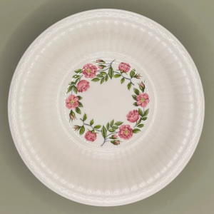 Wedgwood Rosalind papschaaltje 16cm 1324-1