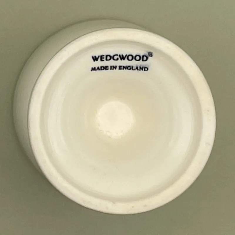 Wedgwood Traditional Plain egg cup 3 Wedgwood Traditional Plain egg cup underside